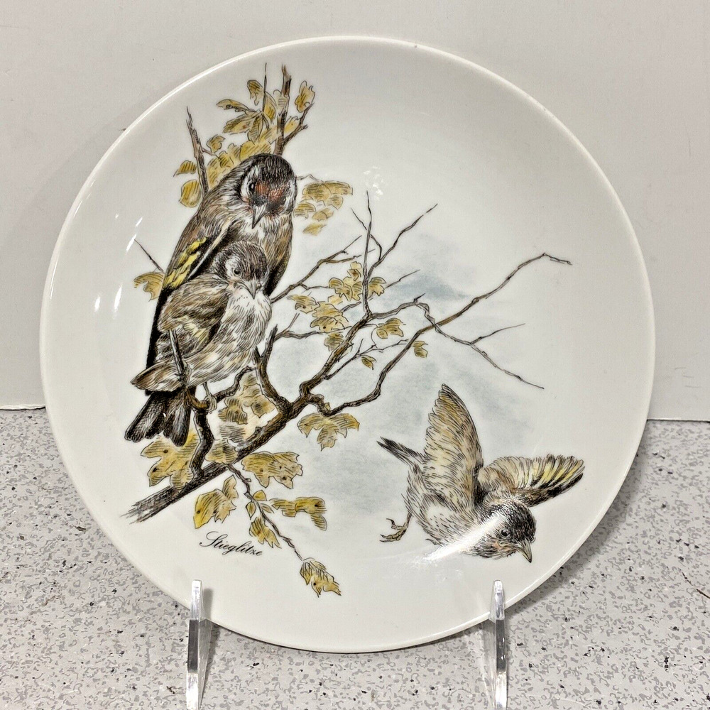 Vintage Kaiser W Germany Fine Porcelain Nature Bird Plate Stieglitre Goldfinch